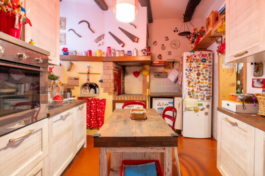 Porzione di casa a Grandola ed Uniti – vicina al centro