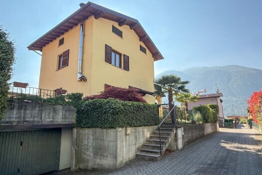 Villetta con giardino a Porlezza – vicina al centro