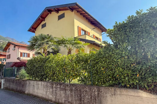 Villetta con giardino a Porlezza – vicina al centro