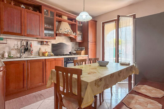 Villetta con giardino a Porlezza – vicina al centro