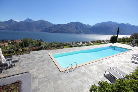 Prestigioso appartamento panoramico a Menaggio – piscina e solarium