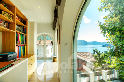 Villa moderna con vista lago a Moltrasio