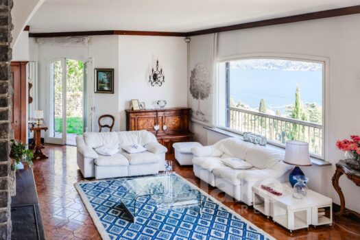 Villa con magnifica vista lago a Moltrasio