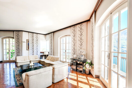 Villa con magnifica vista lago a Moltrasio