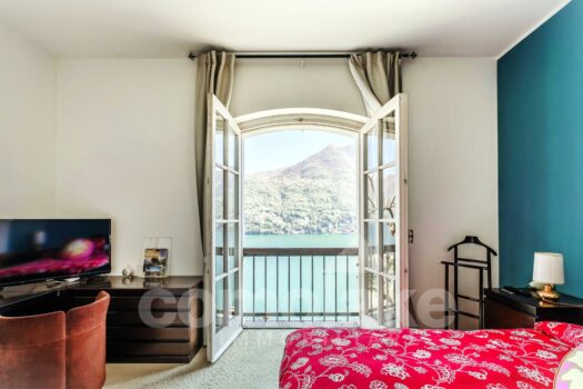 Villa con magnifica vista lago a Moltrasio