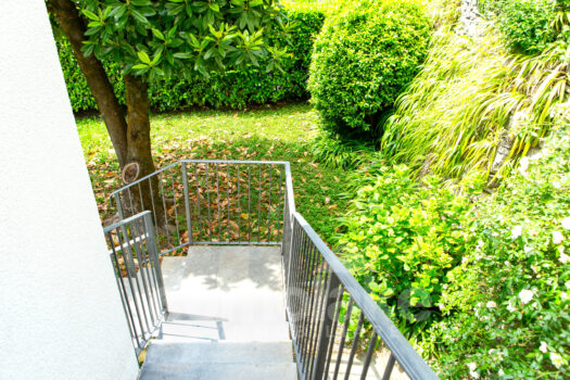 Villa moderna con vista lago a Moltrasio