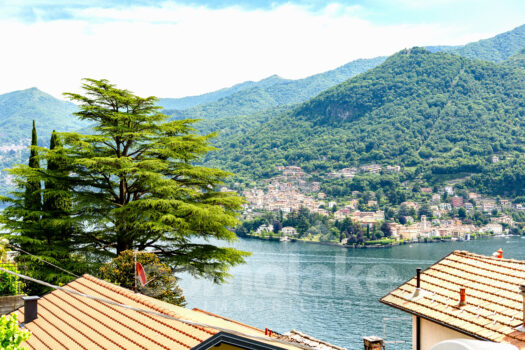 Villa moderna con vista lago a Moltrasio
