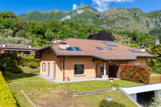 Villa con giardino a Griante – vista lago