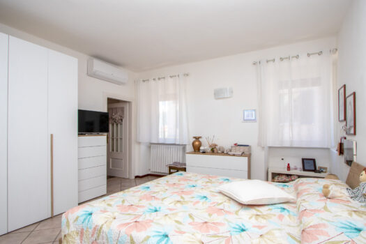 Trilocale ristrutturato in centro Menaggio – con garage e terrazzo di 85 mq