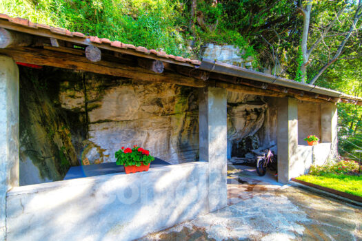 Casa di lago con giardino e vista lago a Carate Urio