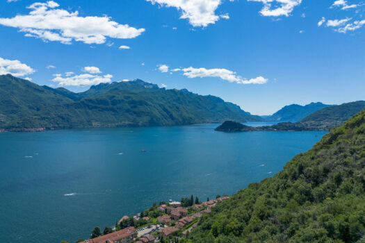 Prestigioso appartamento panoramico a Menaggio – piscina e solarium