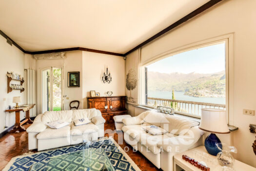 Villa con magnifica vista lago a Moltrasio