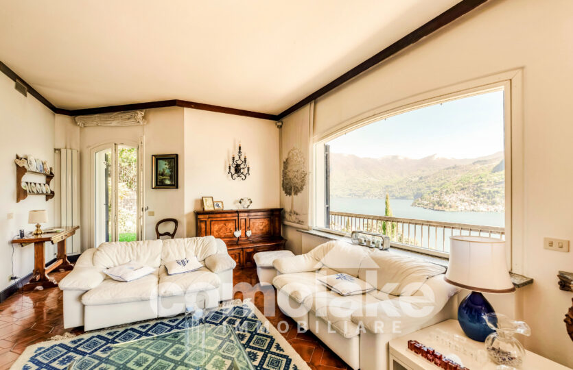Villa con magnifica vista lago a Moltrasio