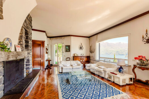 Villa con magnifica vista lago a Moltrasio