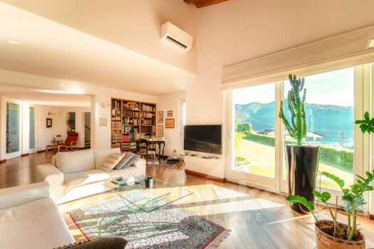 Villa moderna con giardino e vista lago a Cernobbio