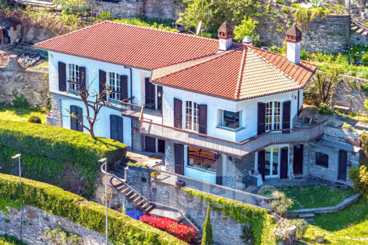 Villa con magnifica vista lago a Moltrasio
