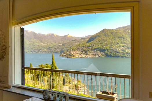 Villa con magnifica vista lago a Moltrasio