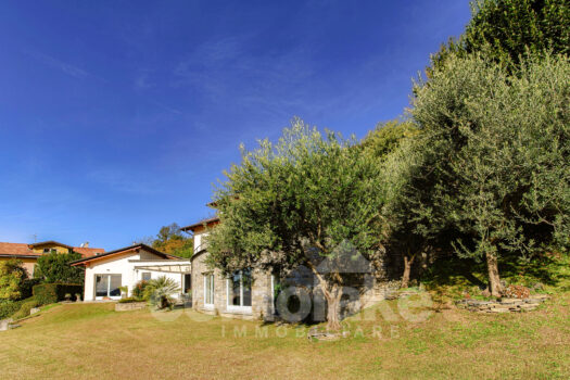 Villa moderna con giardino e vista lago a Cernobbio