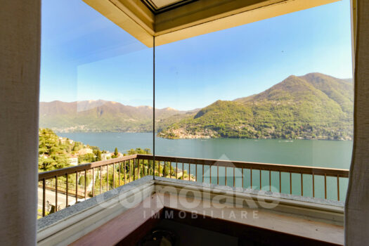 Villa con magnifica vista lago a Moltrasio