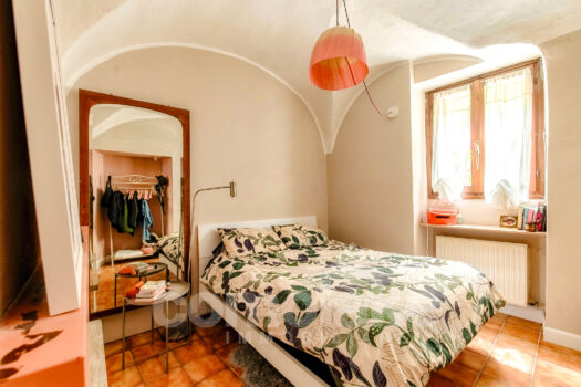 Casa di lago con giardino a Torno