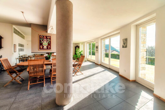 Villa moderna con giardino e vista lago a Cernobbio