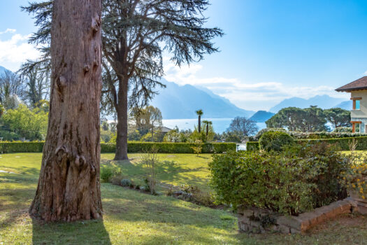 Menaggio – Due monolocali con vista lago in residence con parco secolare