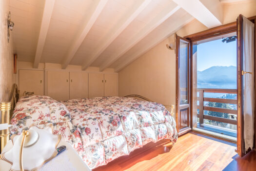 Casa indipendente con vista lago ad Argegno