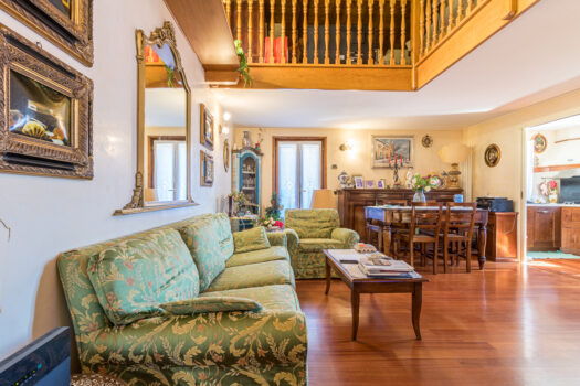 Casa indipendente con vista lago ad Argegno