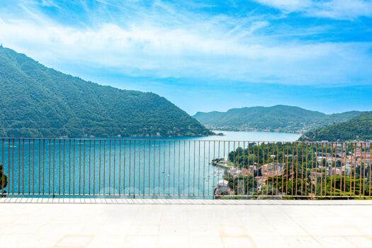 Appartamento esclusivo in villa d’epoca con terrazza vista lago a Cernobbio