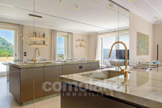 Appartamento esclusivo in villa d’epoca con terrazza vista lago a Cernobbio