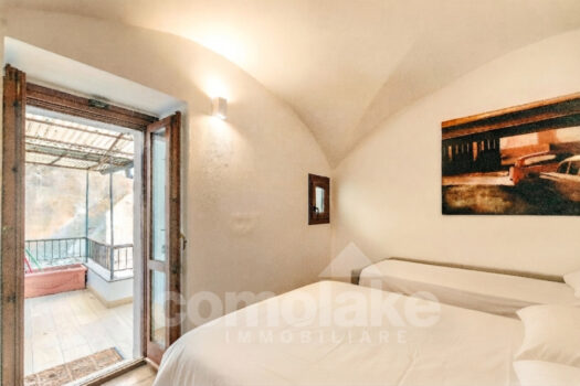 Casa storica direttamente a lago con terrazzo a Laglio