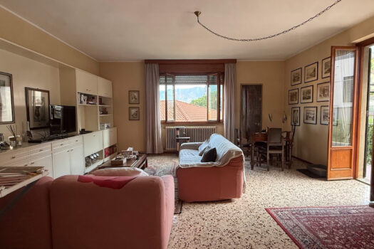 Appartamento con garage in centro Menaggio