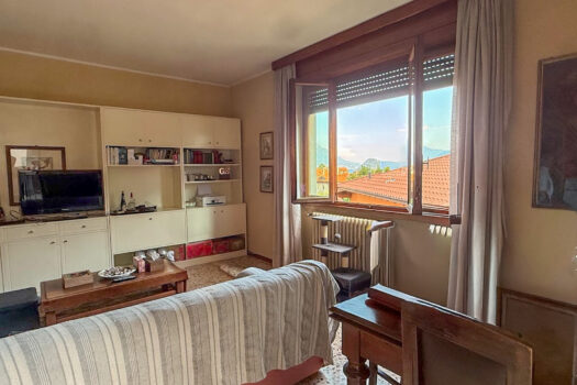 Appartamento con garage in centro Menaggio