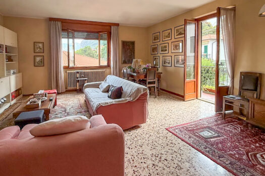 Appartamento con garage in centro Menaggio