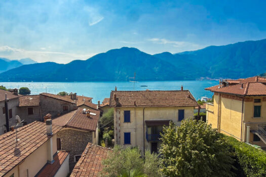 Appartamento in villa d’epoca con giardino in Tremezzina