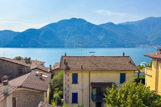 Appartamento in villa d’epoca con giardino in Tremezzina