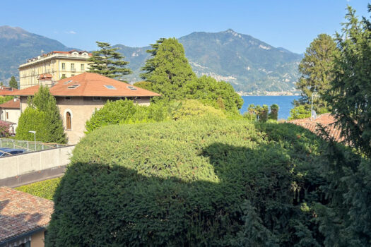 Appartamento con garage in centro Menaggio con vista lago
