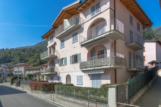 Appartamento in residence con Piscina a Pianello del lario