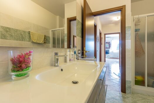 Appartamento in residence con Piscina a Pianello del lario