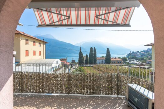 Appartamento in residence con Piscina a Pianello del lario