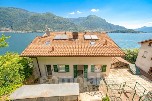 Appartamento con balcone direttamente a lago vicino a Bellagio