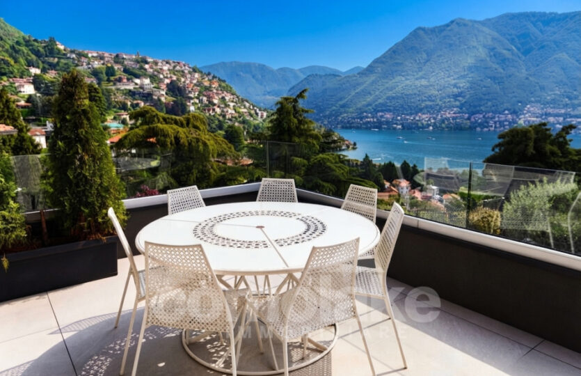 Appartamento moderno in villa con giardino a Cernobbio