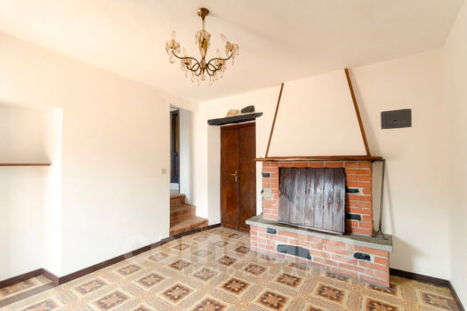 Casa di lago con ampio terrazzo a Brienno