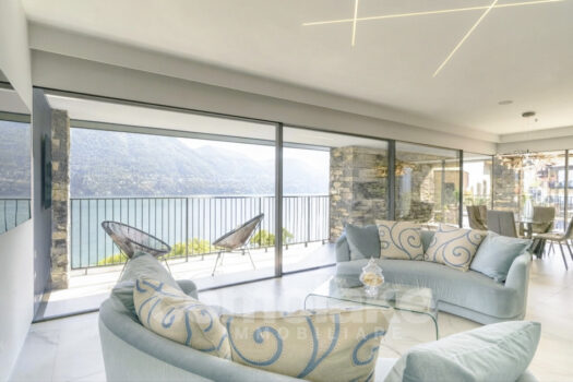 Appartamento moderno in villa con giardino a Cernobbio