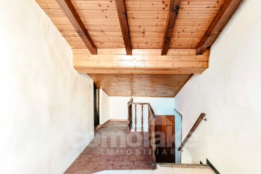 Casa di lago con ampio terrazzo a Brienno