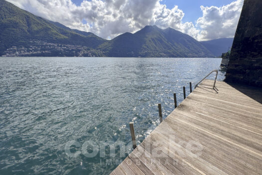 Casa di lago con ampio terrazzo a Brienno