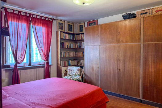 Elegante appartamento con terrazzo e garage a Rovello Porro
