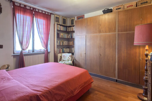 Elegante appartamento con terrazzo e garage a Rovello Porro