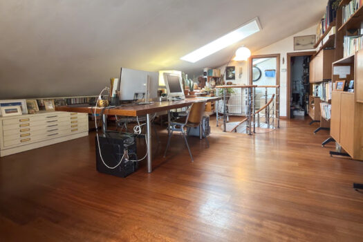 Elegante appartamento con terrazzo e garage a Rovello Porro