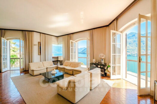 Villa con magnifica vista lago a Moltrasio